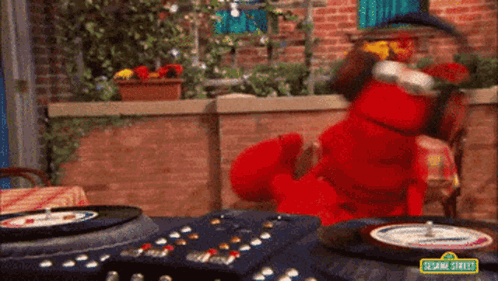 陪跑這次改北上挑戰,北部天氣也太舒服吧!|2025 長榮馬拉松 5 DiddyBopSesameStreetGIF 2